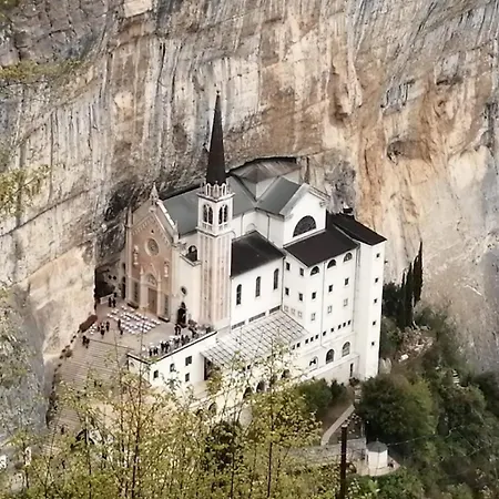 Casa Dell'alpino בית נופש